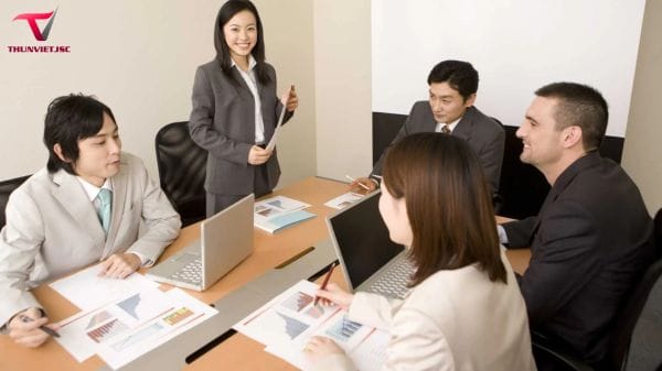 Đồng phục công sở Nhật Bản phù hợp với môi trường nào? Đồng phục công sở Nhật Bản phù hợp với môi trường nào?